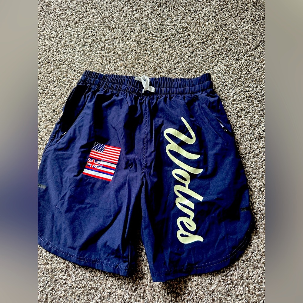 Wolves Men’s shorts size M